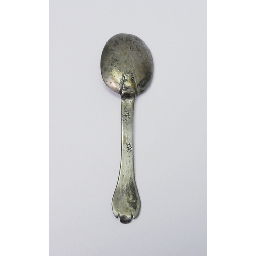14 - A James II trefid teaspoon, William Robinson, Newcastle c1687.  95mm long.