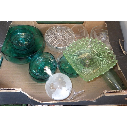 224 - A qty of misc glassware to inc boxed H.M.S Endeavour glass model etc (4)