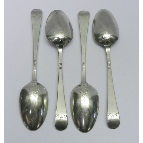 23 - George III silver: four matching Hanoverian shell back teaspoons, probably Thomas Wallis, each 107mm... 