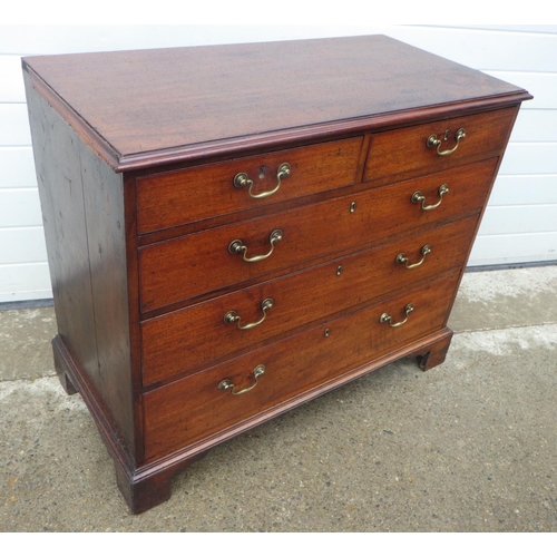 896 - A Geo III mahogany chest of drawers, moulding a/f, 102cm wide