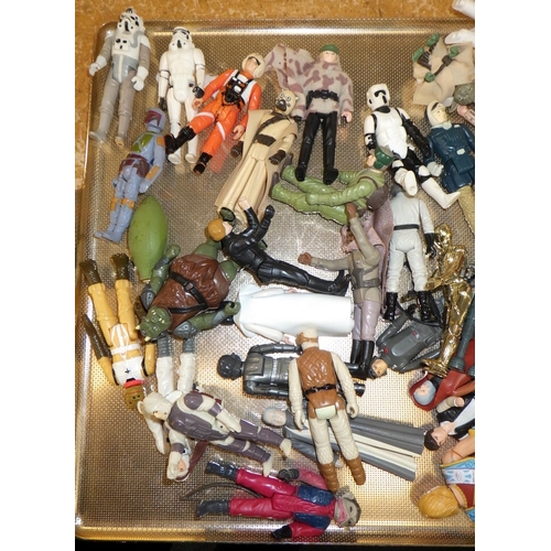 40 - A large qty of Star Wars figures (2)