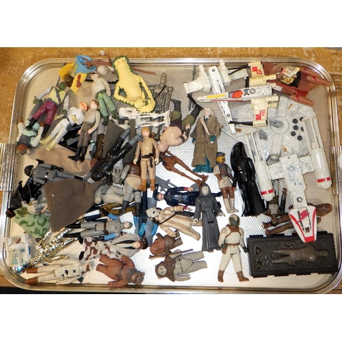 40 - A large qty of Star Wars figures (2)