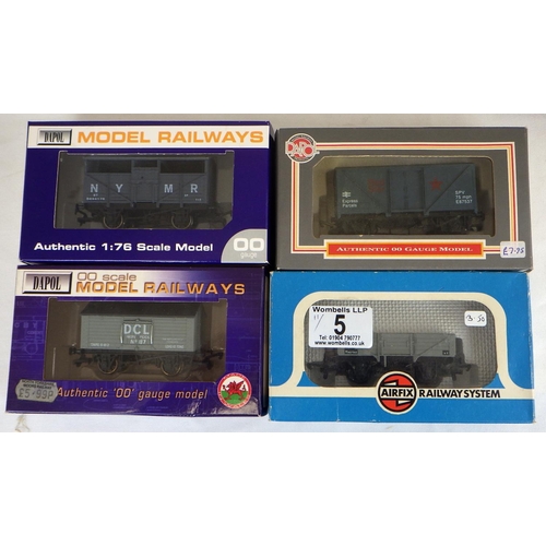 5 - A group of eleven boxed various model railway carriages