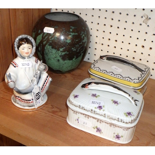 89 - A porcelain USSR figure, two Sardine dishes with covers and a WMF Ikora style vase (4)