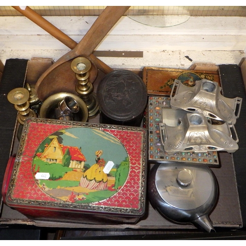 442 - A qty of misc collectables to inc tins, candlesticks, prints and a fish bath (3)