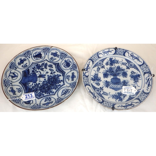 32860
A Delft earthenware Chinoiserie design dragonfly motif plate, 18th cent, 26cm across; a smaller plate of similar period and design, a/f, old break.  (2)