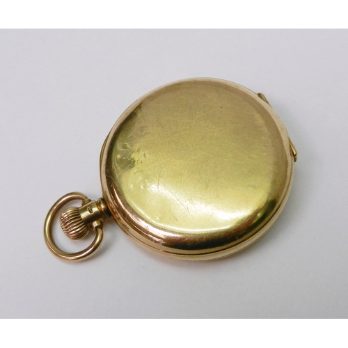 90 - A Waltham pocket watch comprising a keyless wind lever movement in a 9ct gold half hunter case.  50m... 