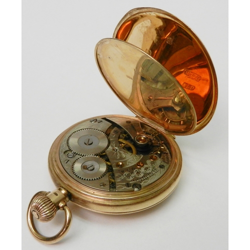 90 - A Waltham pocket watch comprising a keyless wind lever movement in a 9ct gold half hunter case.  50m... 