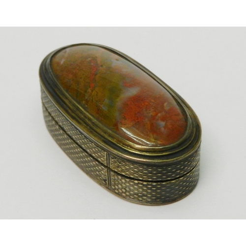 132 - A George III oval silver vinaigrette box, the sides and base engine turned, the top inlaid with an a... 