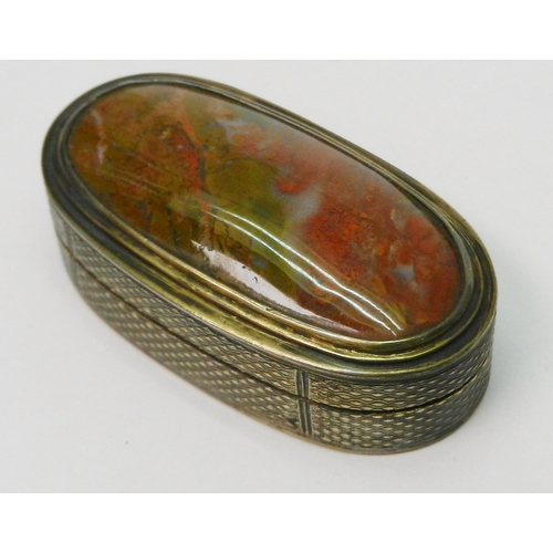 132 - A George III oval silver vinaigrette box, the sides and base engine turned, the top inlaid with an a... 