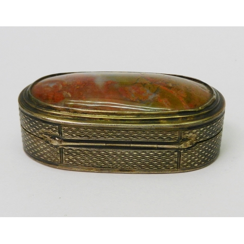 132 - A George III oval silver vinaigrette box, the sides and base engine turned, the top inlaid with an a... 