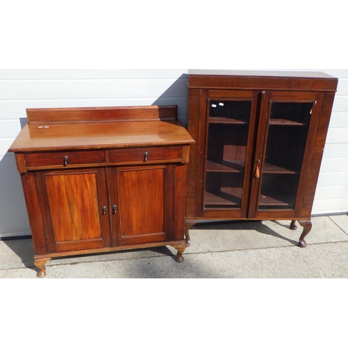 717 - A mahogany chiffionier and a low bookcase (2)