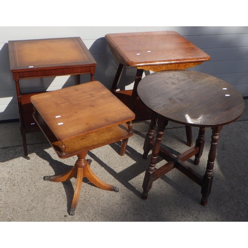 722 - A reproduction mahogany side table together with three further occasional tables af (4)