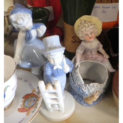 226 - A qty of misc ceramics to include Myott jugs etc