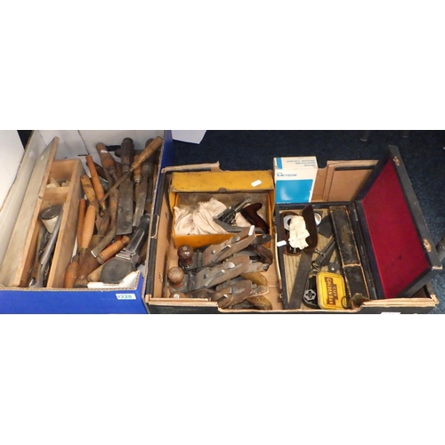 228 - A qty of misc hand tools, Stanley planes, animal tattoo device etc (2)