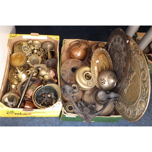 276 - A quantity of miscellaneous brass and copper items (2)