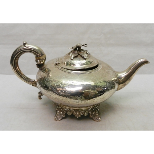 25 - An early Victorian silver teapot, William Hewitt (?) London 1839.  285mm long from spout tip to hand... 