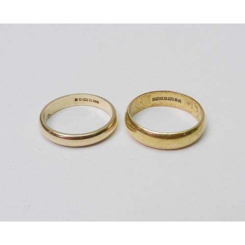 40 - An 18ct gold band ring, 4.75mm wide / 5g / Ring Size P 1/2; a 9ct gold band ring, 3.25mm wide / 2.5g... 