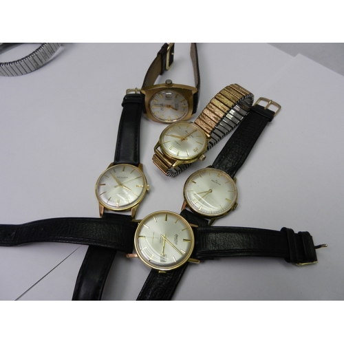 89 - A Smiths mid-sized wristwatch comprising an English made 15 jewel movement in a Denisteel case, 30mm... 