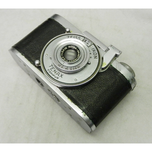 155 - A Zeiss Ikon Tenax I 35mm camera, in leather case.