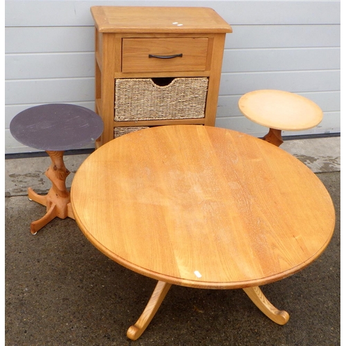 894 - A circular blonde coffee table, 89cm across, together with a basket drawer chest and two occasional ... 