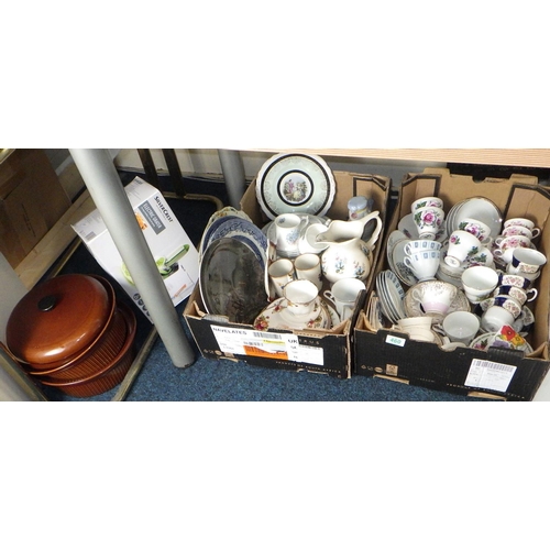 460 - A large quantity of misc ceramics and collectables to inc Royal Albert, various tea ware etc