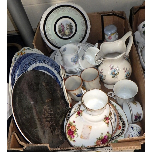 460 - A large quantity of misc ceramics and collectables to inc Royal Albert, various tea ware etc