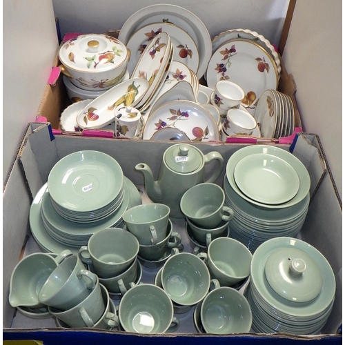 477 - A qty of Royal Worcester Evesham table ware together with Woods tea ware (2)