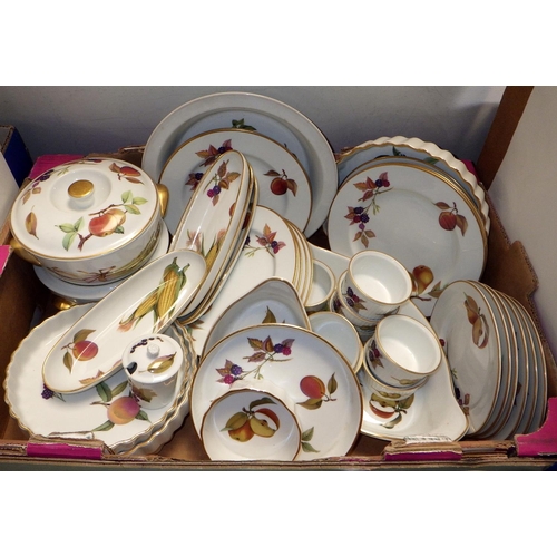 477 - A qty of Royal Worcester Evesham table ware together with Woods tea ware (2)