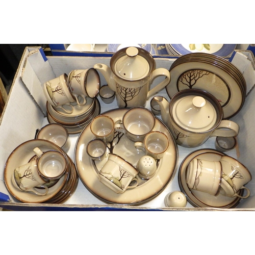 479 - A large qty of Denby Savoy table ware together with Wedgwood Sarah’s Garden dinner ware etc (2)