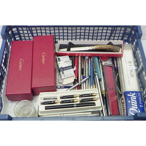 342 - A collection of pens incl Parker