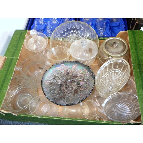 34 - A large qty of glass ware (8)