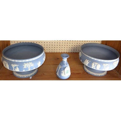 70 - A pair of Wedgwood Jasper ware pedestal bowls 20cm diameter together with a small vase (3)