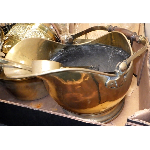 155 - A brass jam pan together with further metal ware and a qty of glass ware (2)