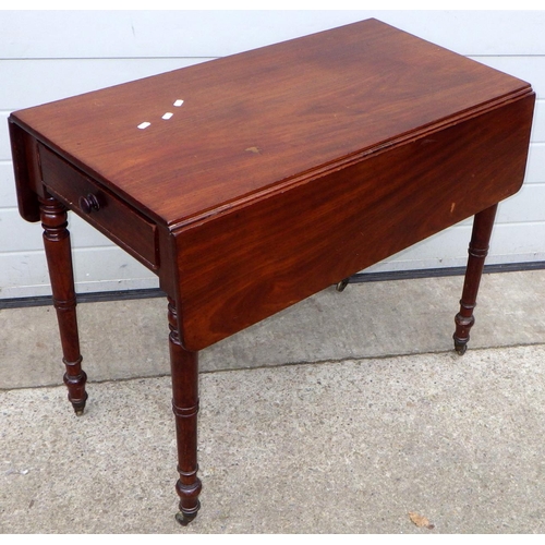 538 - A 19th cen mahogany Pembroke table, restorations, 92cm long