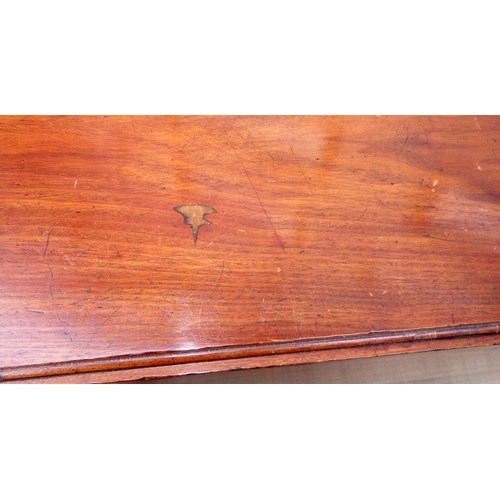 538 - A 19th cen mahogany Pembroke table, restorations, 92cm long