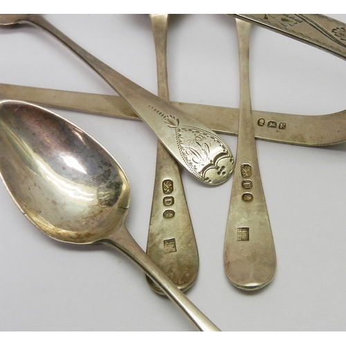 22 - Six matching George III silver old english pattern teaspoons together with a similar sugar tongs by ... 