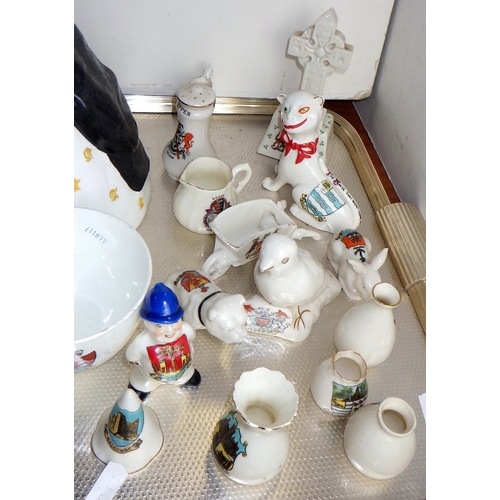 255 - A qty of approx 25 pieces of crested China