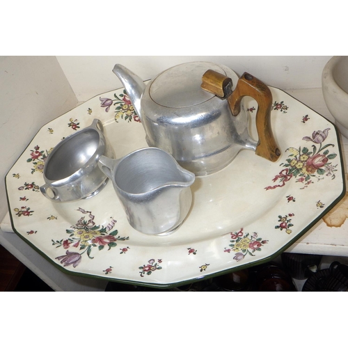 394 - A qty of Wedgwood tea ware together with 3pc Picquot tea ware, pestle and mortar and a Royal Doulton... 