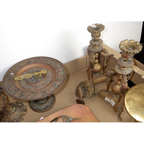 396 - A qty of misc brass ware to inc candlesticks etc