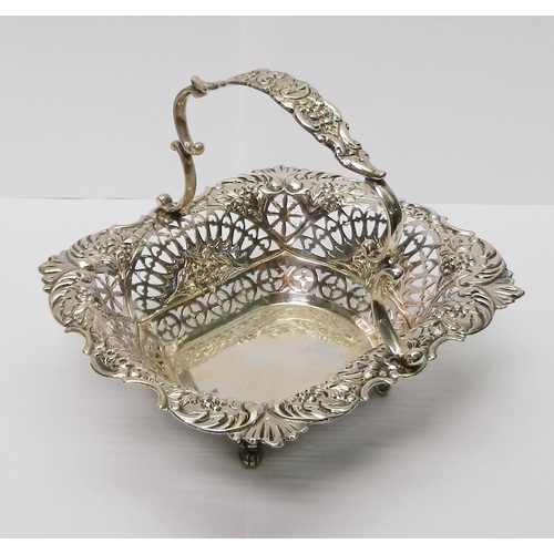 28 - A late Victorian pierced silver basket, Sheffield 1895.  175g / 125mm tall