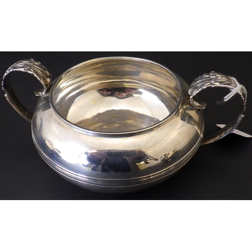 103 - A George IV York silver three piece tea set, comprising teapot, jug and bowl matched dates but same ... 