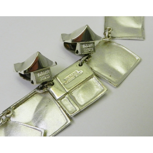 9 - Lapponia / Bjørn Weckström: a sterling silver fringe necklace and matching earrings 