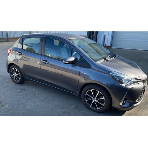 916 - A Toyota Yaris, YC68 LCU, grey, Icon Tech VVT-I Hev Cvt, 5 door hatchback, 1497cc Petrol Hybrid, sho... 