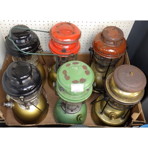 37 - A quantity of various kerosine lamps af (2)