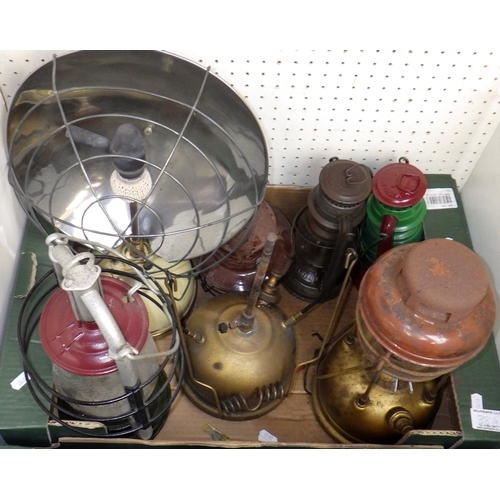 38 - A quantity of various kerosine lamps (2)