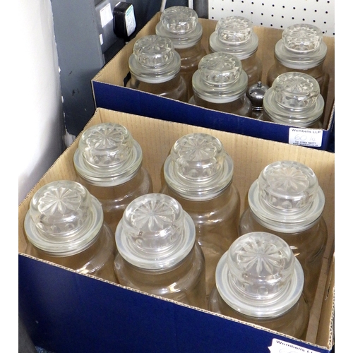 60 - A floral vase together with pictures and various glassware (4)