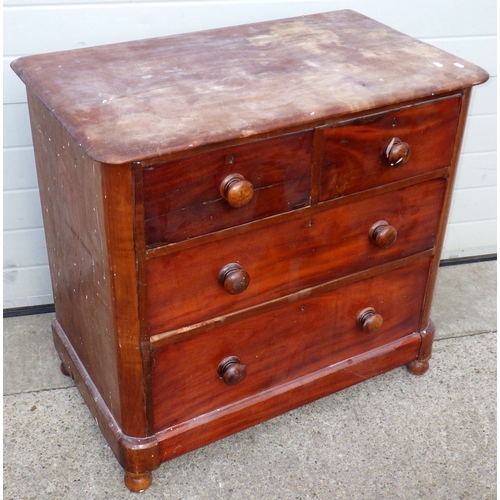 A Victorian mahogany chest of drawers, drawer split and top a/f, 92cm wide