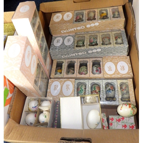 160 - A large group of Chinese painted eggs (3)