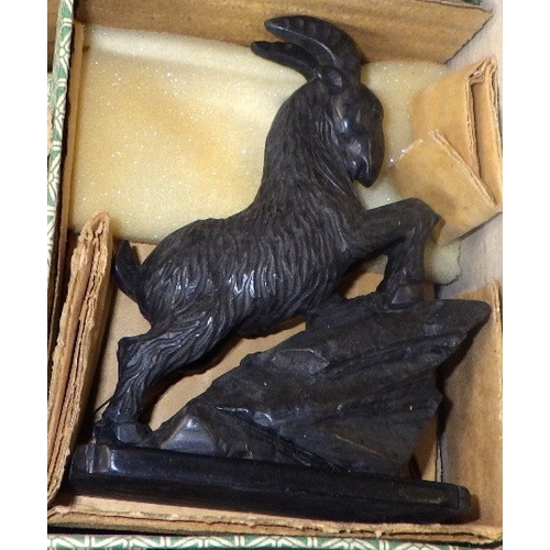 164 - A large qty of carved and polished stone animals (2)